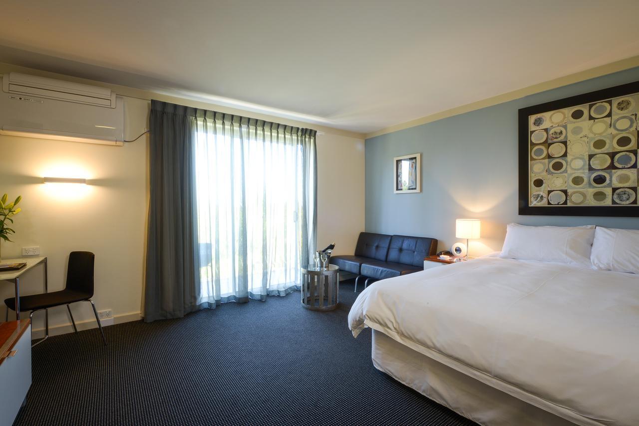 Sullivans Hotel Perth Exterior photo